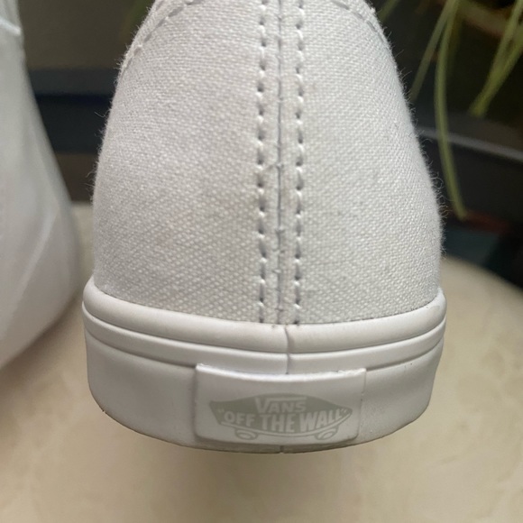 VANS like new - Picture 2 of 5